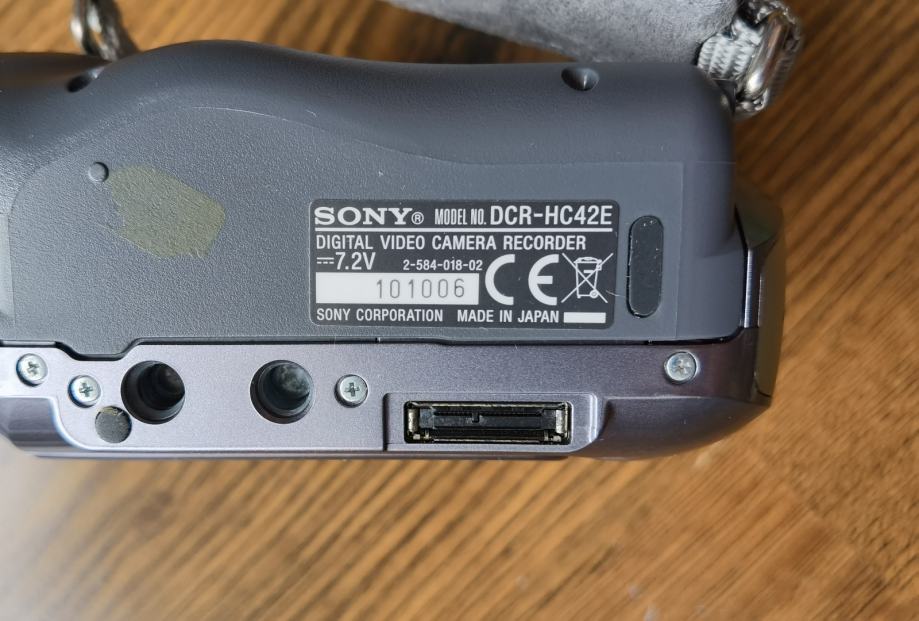 vhbw 2x batteria compatibile con Sony DCR-HC20E, DCR-HC23, DCR-HC21E, DCR-HC21, DCR-HC22E, DCR-HC22 videocamera camcorder (500mAh, 7,2V, Li-Ion