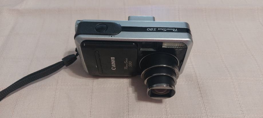 Digitalni fotoaparat Canon PowerShot S80