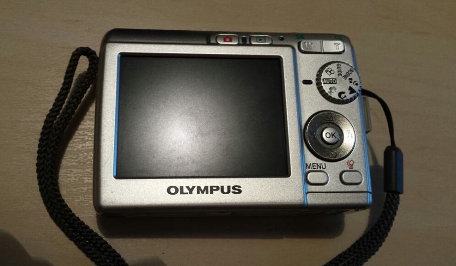 Fotoaparat Olympus FE180 + Olympus kartica 512MB