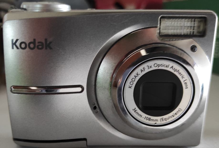 KODAK EasyShare C713 digitalni foto aparat