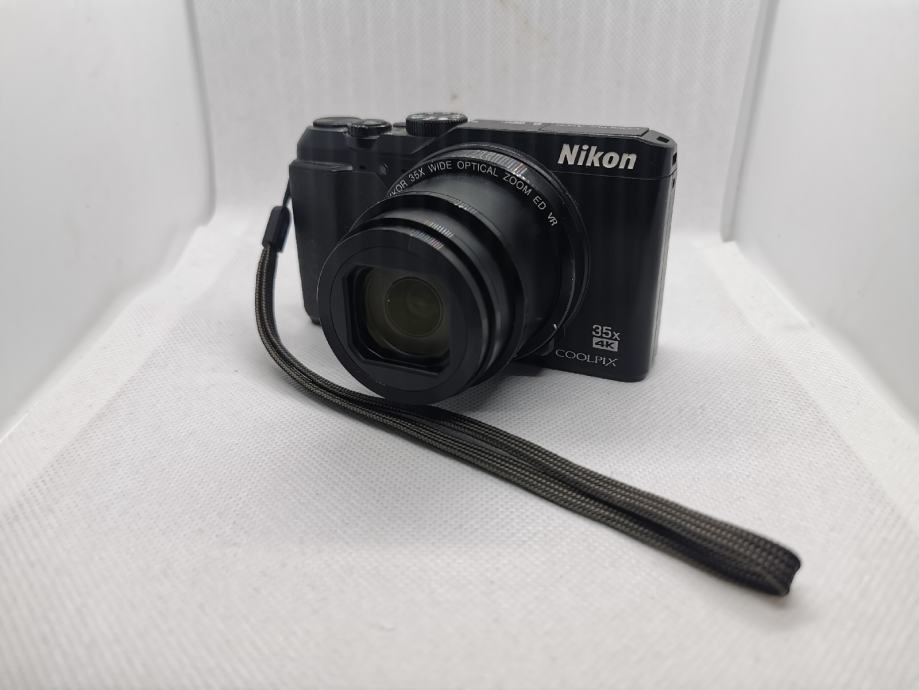 Nikon A900