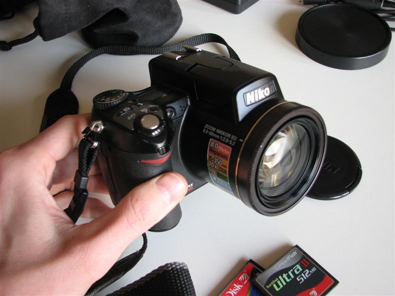 Nikon Coolpix 8800 Avec 3 Objectifs, 2 Cartes Mémoire Et étui - Occasion