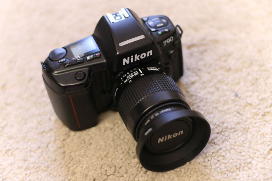 Nikon F90 SLR + Nikkor 35-80mm +UV filter, sjenilo + Nikon