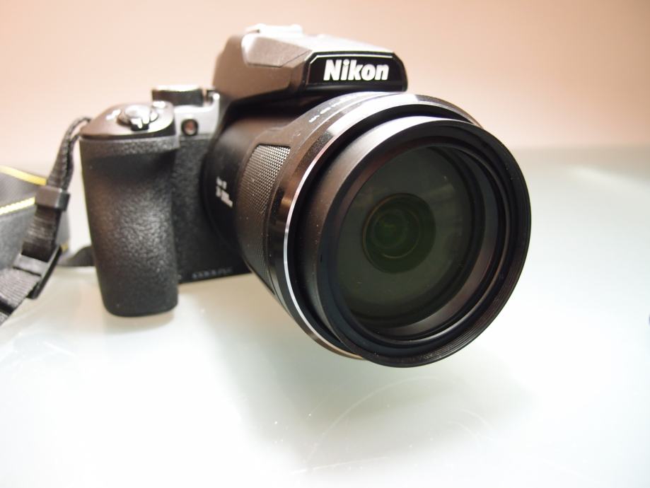 Nikon P950 83x zoom, 242000 mm u garanciji