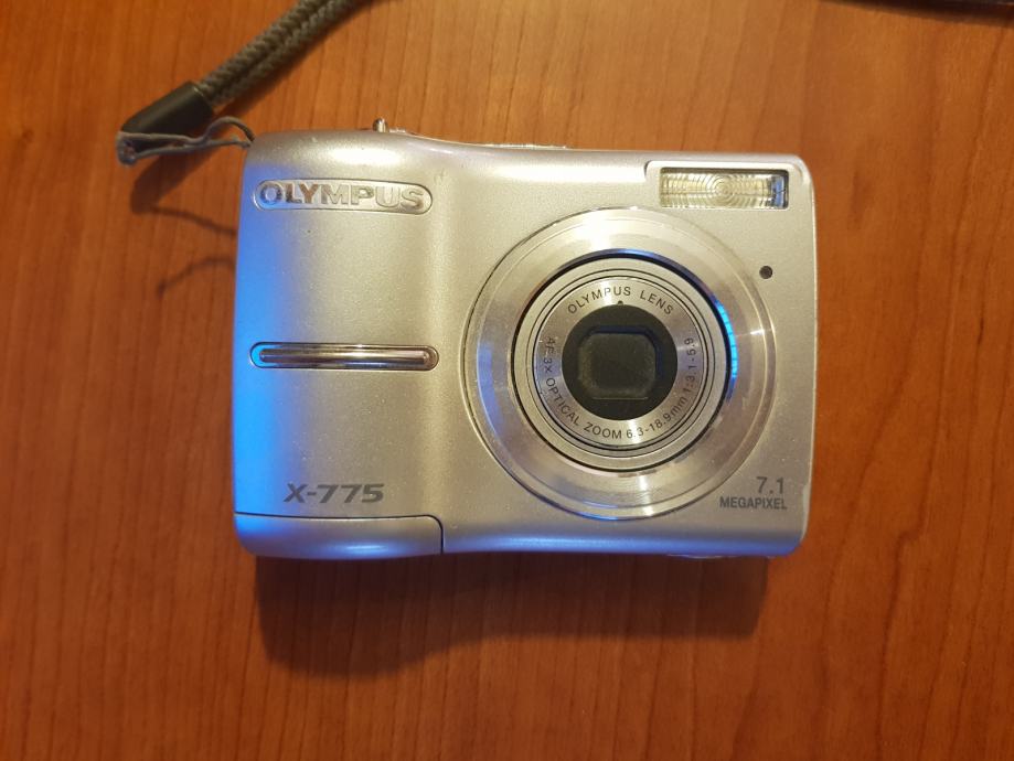 Olympus X-775 Digitalni Fotoaparat 7.1MPX