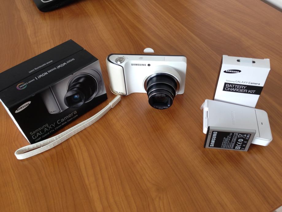 Samsung Galaxy Cam   era White EK-GC100