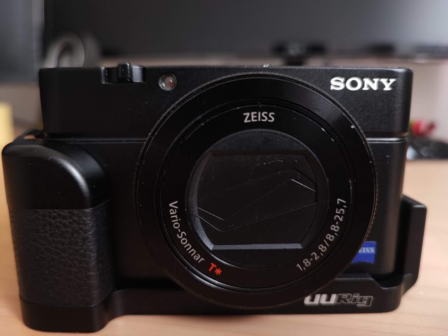 Kompaktni fotoaparat Sony RX100 IV - 4K - FullHD/120fps - Zeiss f/1.8