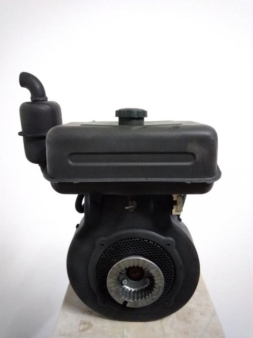 Lombardini la 300 njuškalo Auto entuzijasta Hrvatska