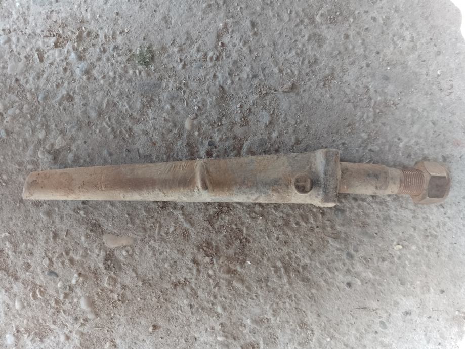 Prodajem klinove za rotodrljaču forigo 2.5m