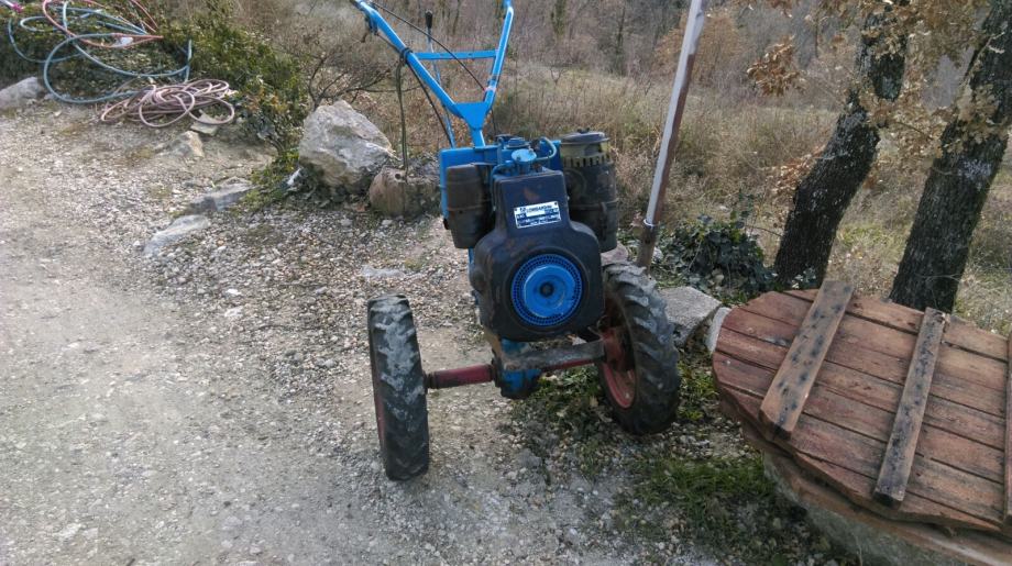 Lombardini traktor