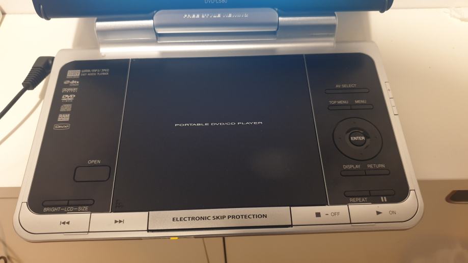 Auto monitor DVD/CD player PANASONIC DVDLS80 idealno za djecu