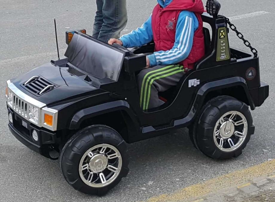 Auto na struju za djecu