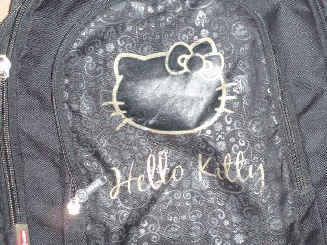 Izuzetno očuvana školska torba "Hello Kitty", za 150 kuna