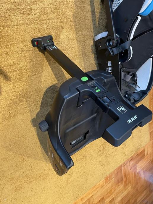 Scooter-Mate, coprigambe universale per scooter