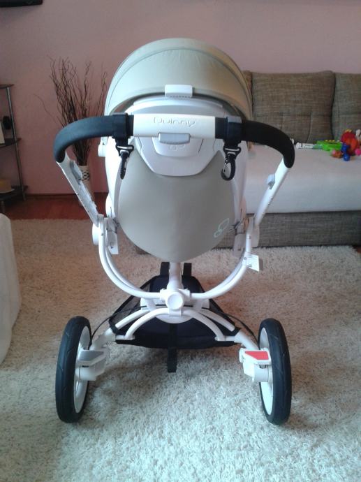 kolica za bebe + 2 poklona (quinny moodd)