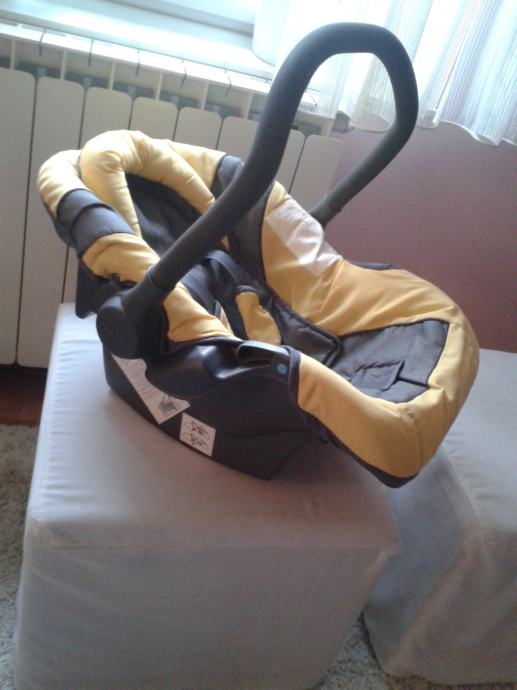 kolica za bebe + 2 poklona (quinny moodd)