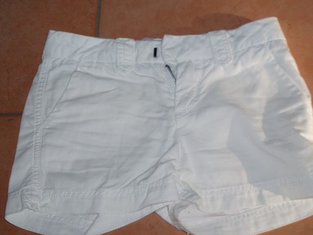 Kratke ljetne hlačice, iz H&M, vel. 110, za 40 kuna