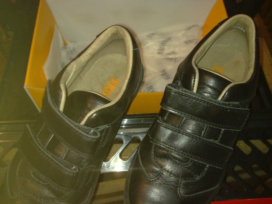 Dječje zimske cipele broj 35 Froddo