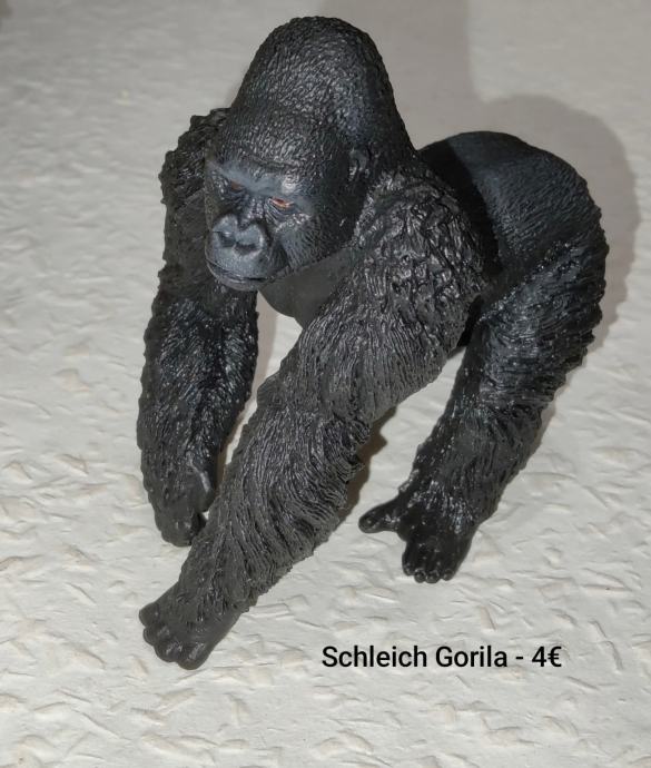 SCHLEICH, BULLYLAND FIGURE