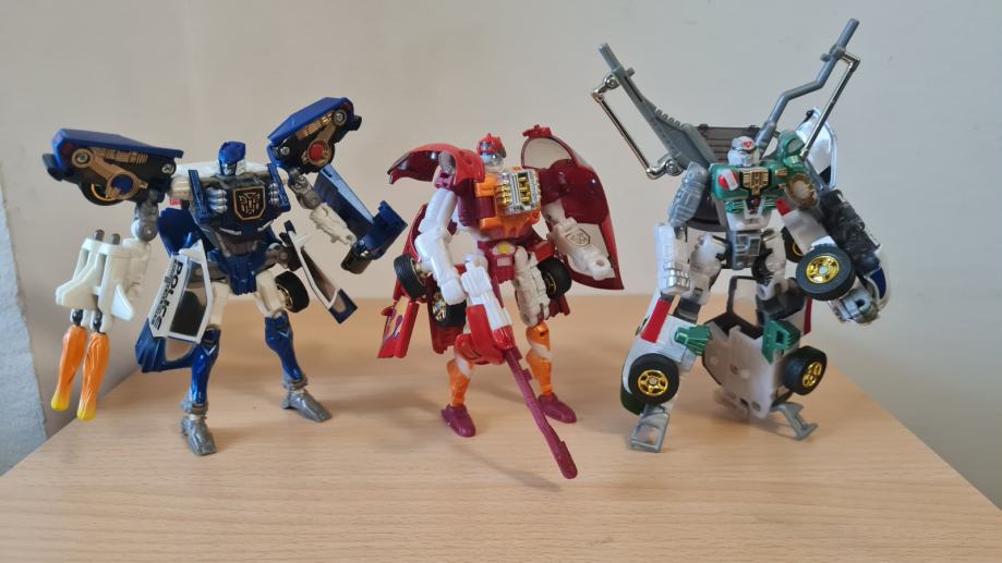 Transformers RID2001 Autobot Brothers Side Burn / Prowl / XBrawn