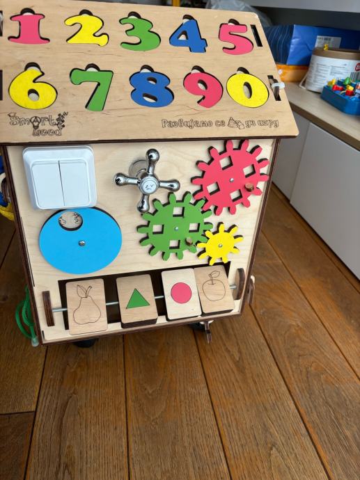 Montessori smart pametna kucica