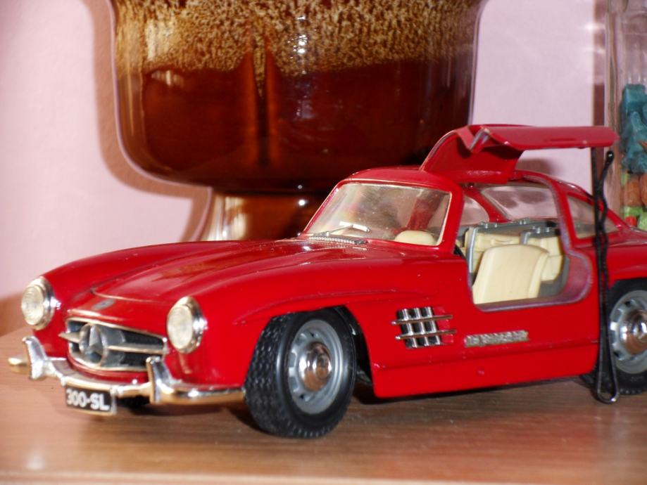 BURAGO 1 24 1 24 MERCEDES 300 SL 1954 burago-1-24-1-24-mercedes-300-sl-1954