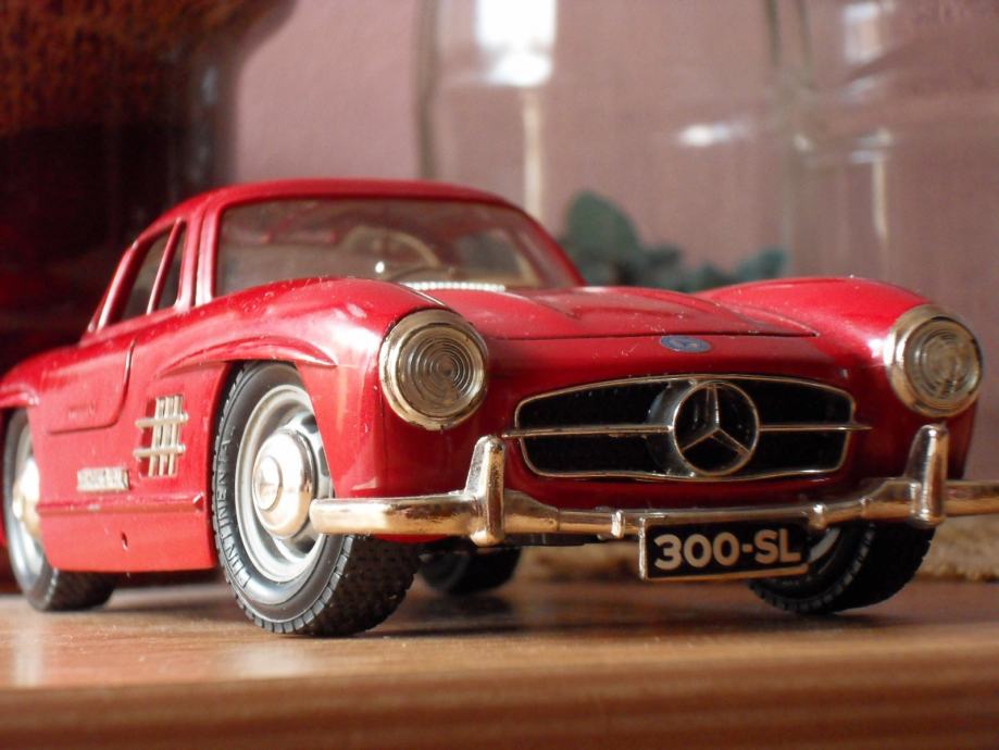 BURAGO 1 24 1 24 MERCEDES 300 SL 1954 burago-1-24-1-24-mercedes-300-sl-1954