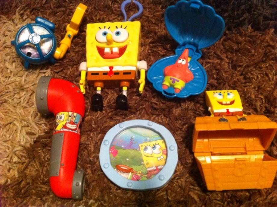 Mc Donalds Happy Meal - par kila igracaka