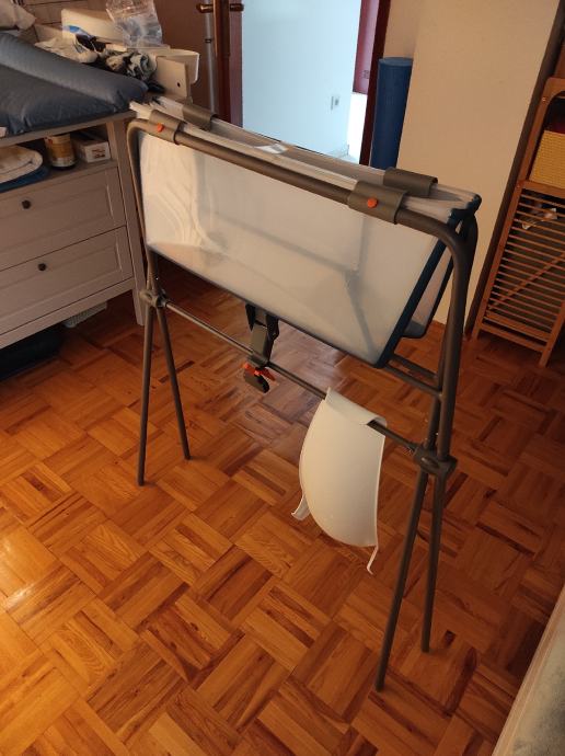 Stokke Flexi Bath kadica za bebe + Stokke stalak za kadicu