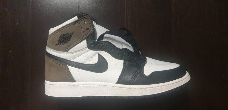 harga air jordan dark mocha