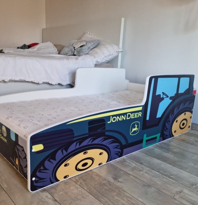 Dječji krevet traktor