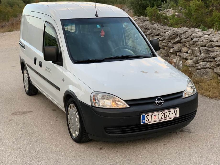 2010 opel combo