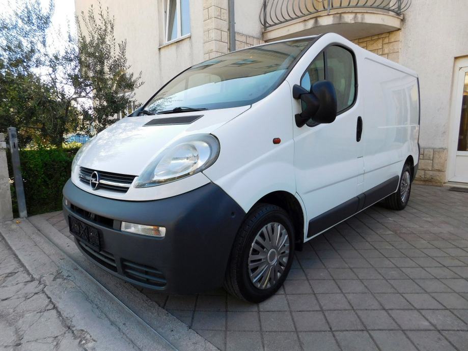 Opel vivaro 2006