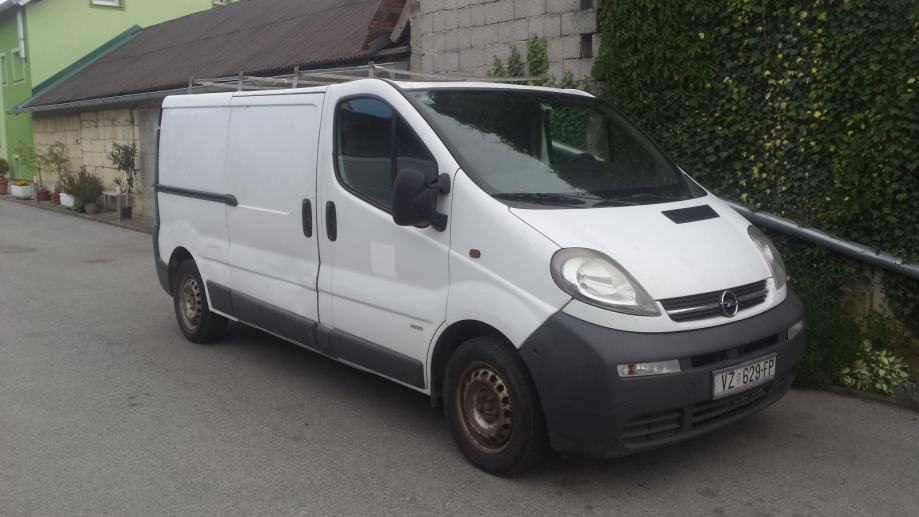 Opel vivaro 2004