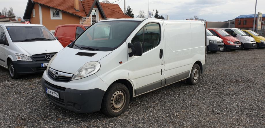 Opel vivaro 2006