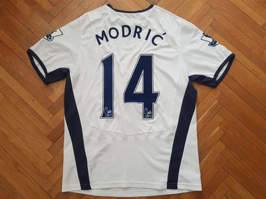 FC Tottenham Modrić 14
