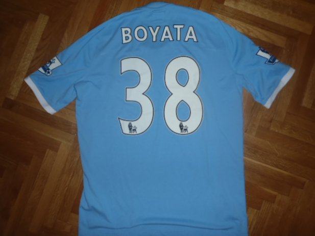 Manchester City jersey MW BOYATA 38