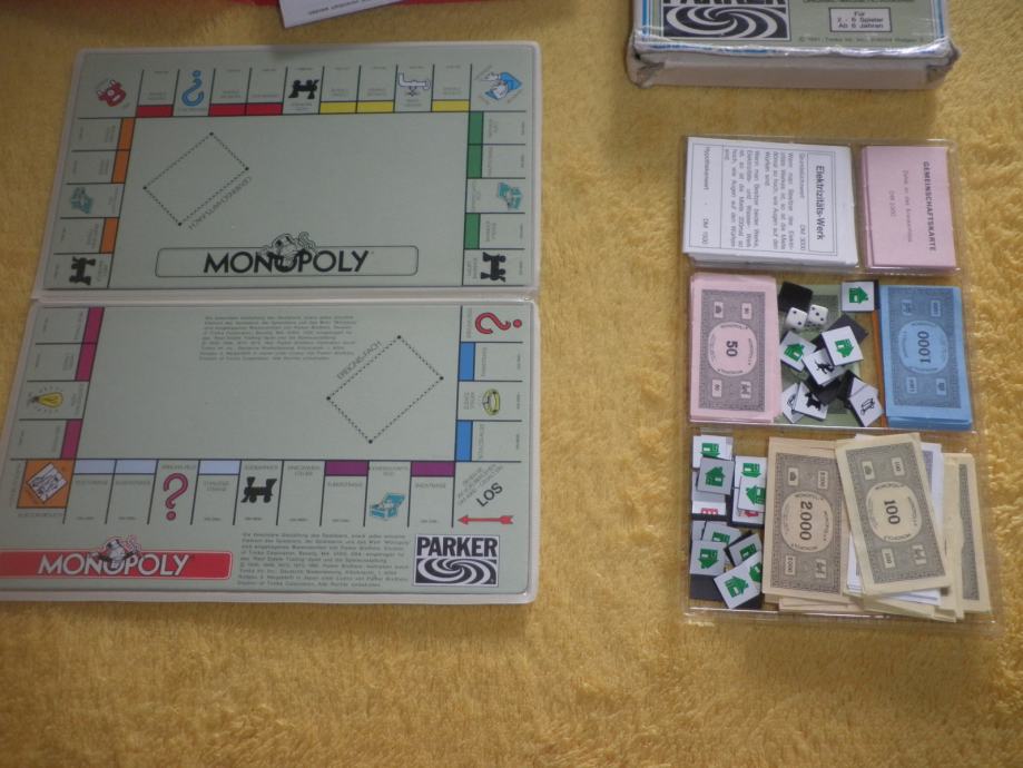 MONOPOLY Pocket Edition društvena igra / board game