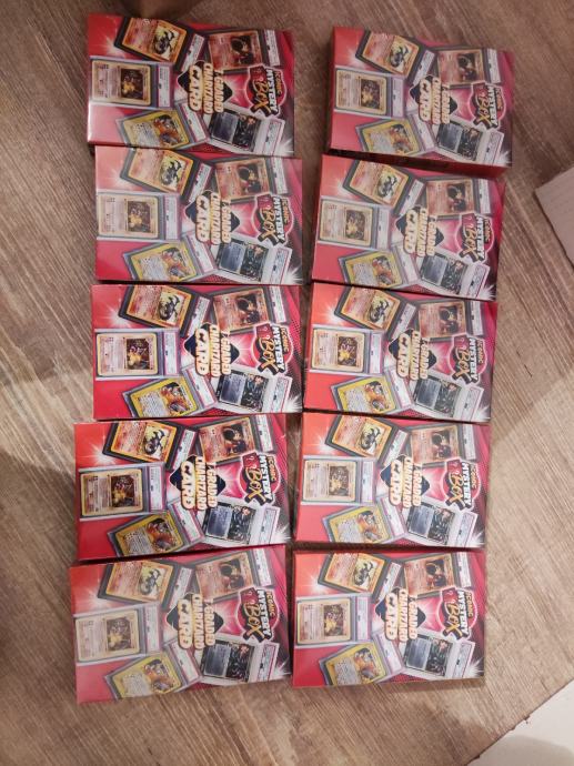 Pokemon Iconic Mystery Charizard Box