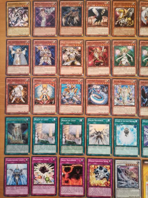 YuGiOh! Realm of Light structure deck[Lightsworn]