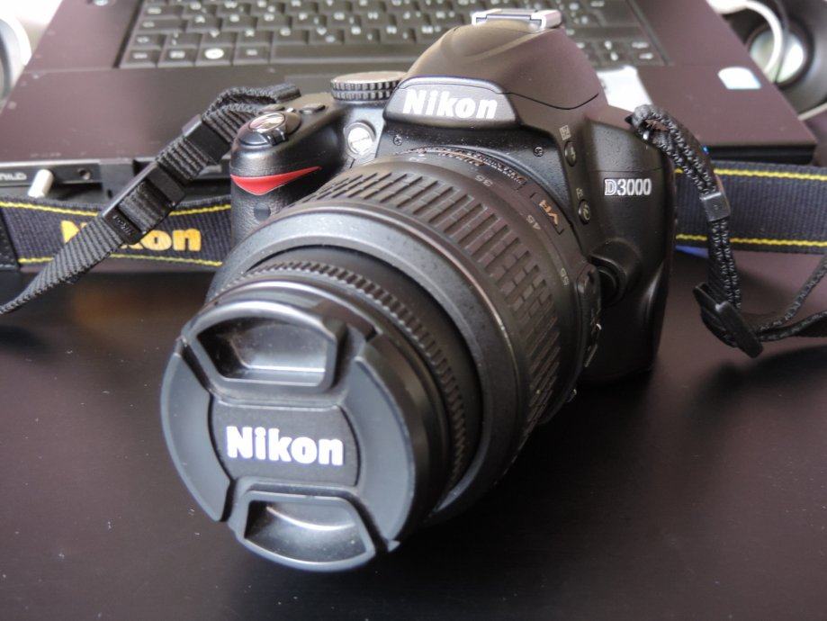 Nikon D3000