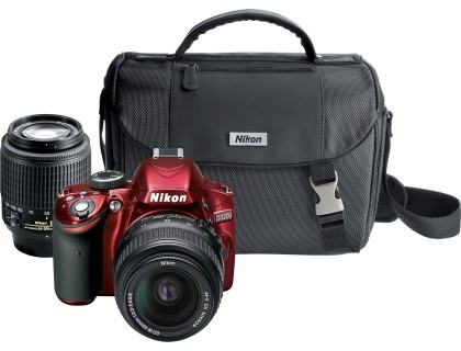 Nikon D3200 sa 18-55mm i 55-200mm objektivima i torbom