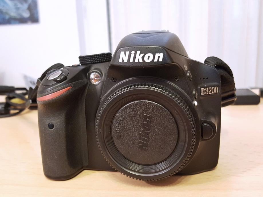 Nikon D3200 + AF-S Nikkor 18-55mm f/3.5-5.6G VR