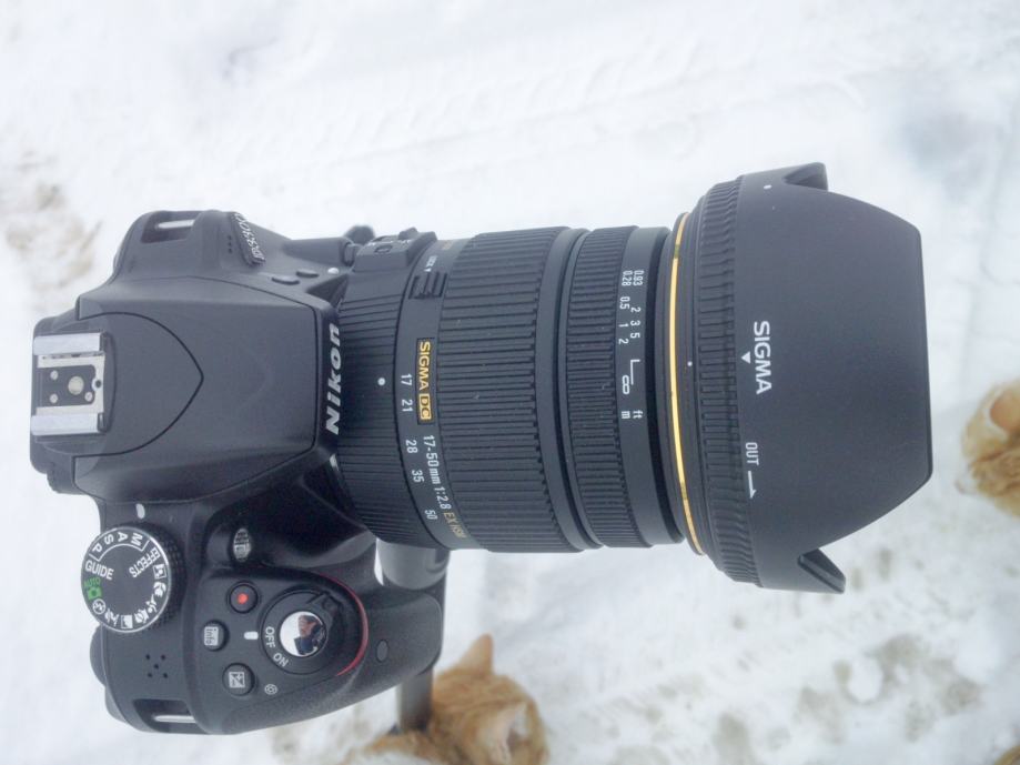 Nikon D3300 + Sigma 1750 f/2.8
