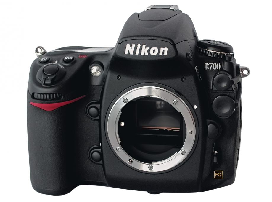 Nikon D700 (bez objektiva)
