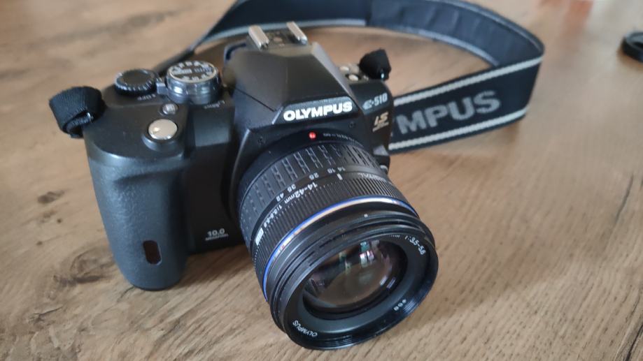 Olympus E510 s dva objektiva