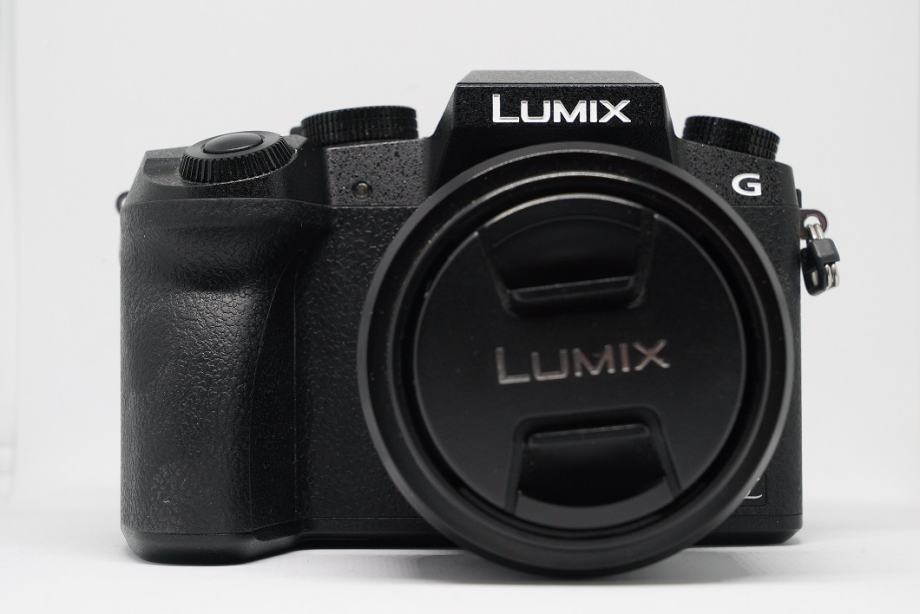 Panasonic Lumix G7 + 1442mm objektiv + 3 baterije + M42 adapter
