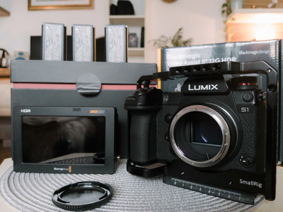 Panasonic Lumix S1 / VLog Key / Sigma MC21 /Cage