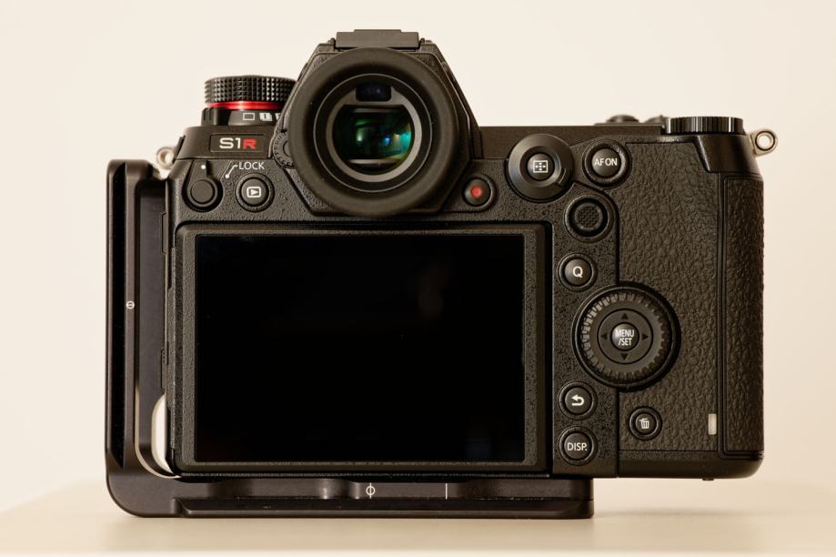 Panasonic Lumix S1R Mirrorless Camera