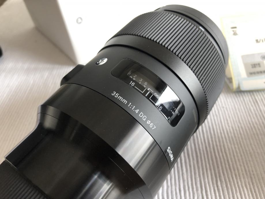 Sigma art lens 35mm f1.4 Sony e mount
